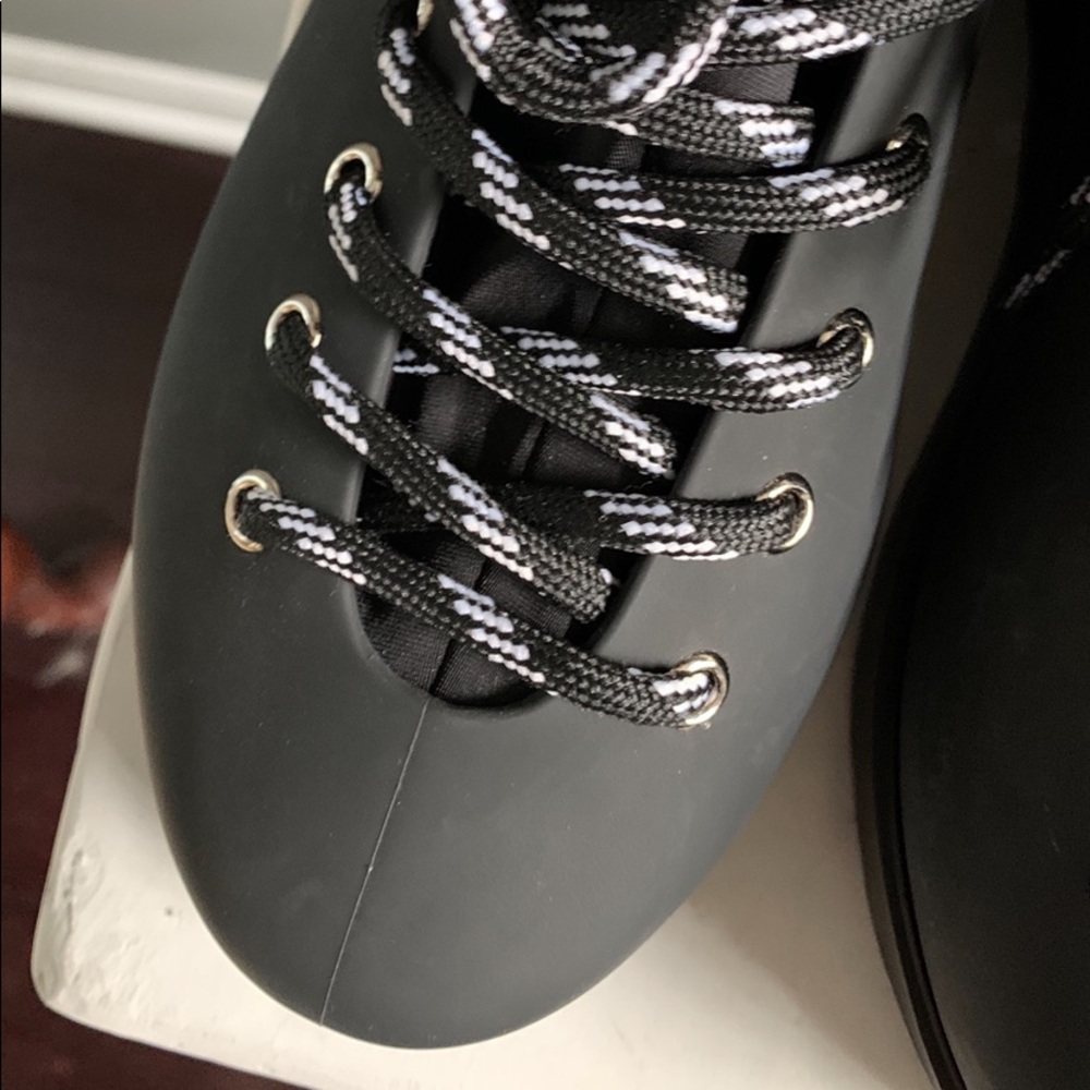 Like New!Jeffrey Campbell combat boots. Sz.9 - Picture 5 of 8